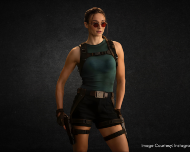 Sophie Turner wearing Lara Croft iconic outfit on Tomb Raider set